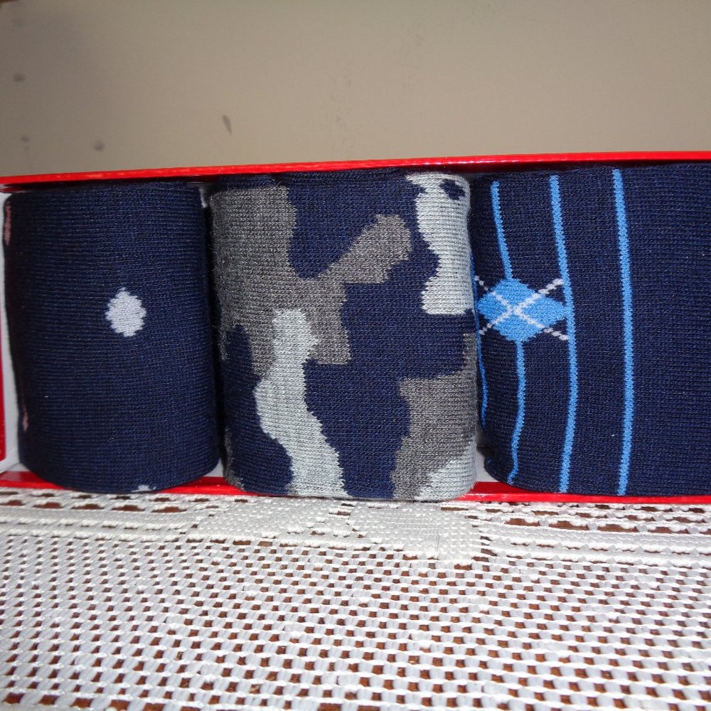 Mens Dress Socks 3 Pair Boxed Black, Blue, Gray